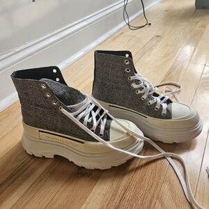 Alexander McQueen Black and White High-Top Sneakers. Sz 38/8